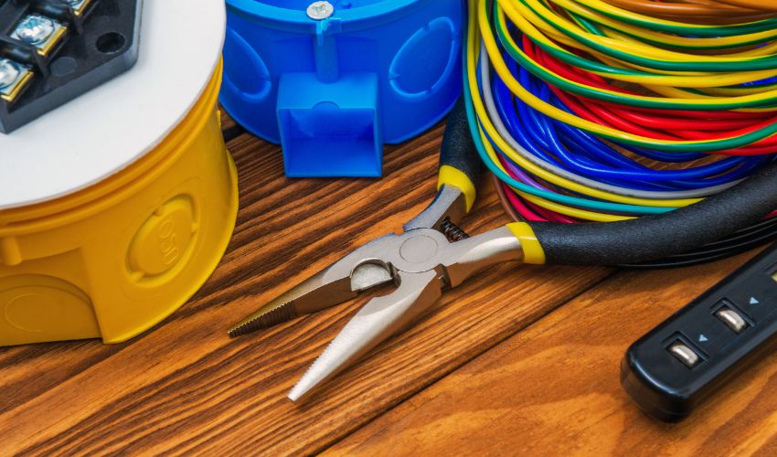 Ir a La Mancomunidad Sierra Suroeste oferta un puesto de monitor/a de montaje y mantenimiento de instalaciones eléctricas de baja tensión en edificios