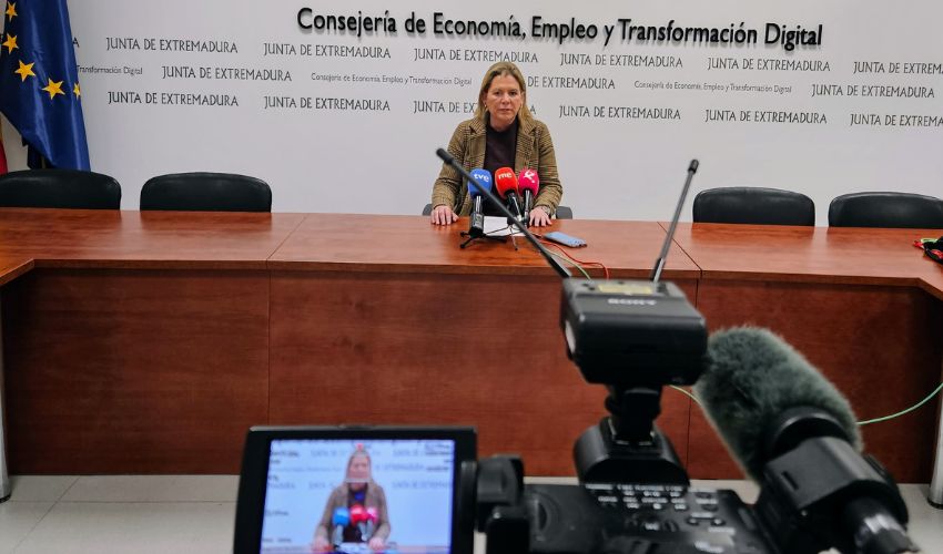 Ir a La secretaria general de Empleo, Celia Derecho, valora los datos del paro registrado en el mes de febrero
