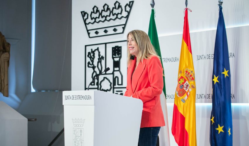 Ir a La presidenta, María Guardiola, informa de la aprobación de las subvenciones para fomentar el empleo estable y reducir los costes laborales