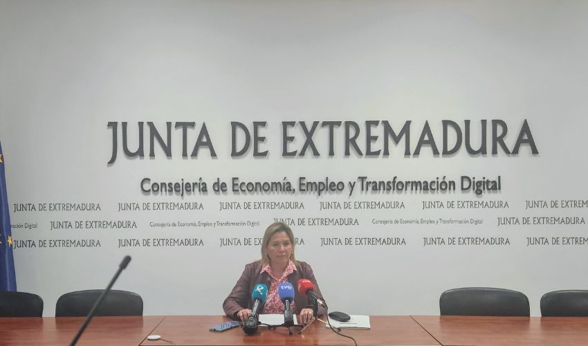 Ir a El paro baja en Extremadura en 10.900 personas en el último año y la tasa de desempleo se sitúa en el 17,6%