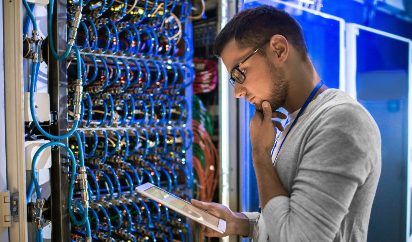 Ir a Difusión pública de oferta de empleo: monitor/a de montaje y mantenimiento de sistemas microinformáticos en Llera