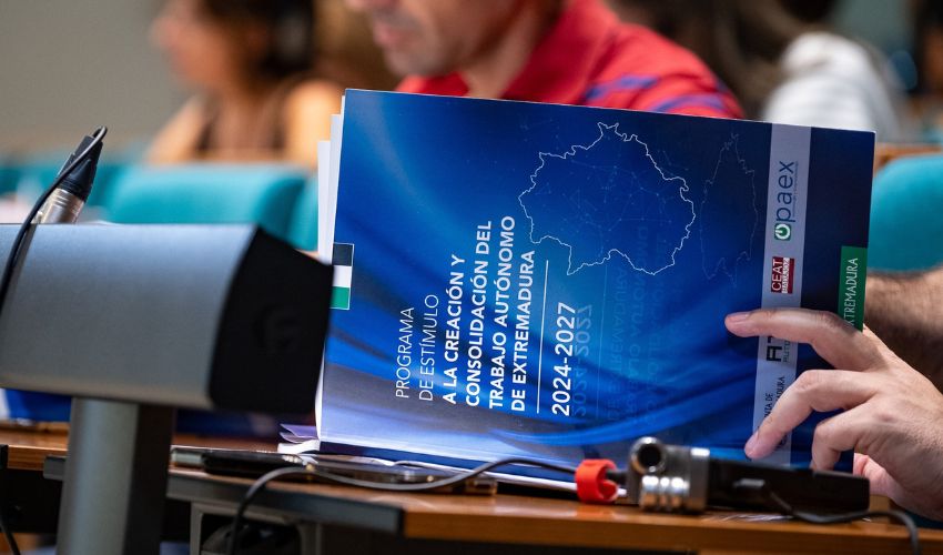 Ir a La Junta firma el \