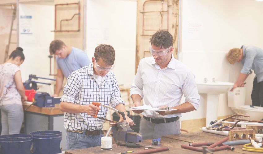 Ir a El DOE publica la 2ª convocatoria de 2024 de las subvenciones del Programa CRISOL FORMAS