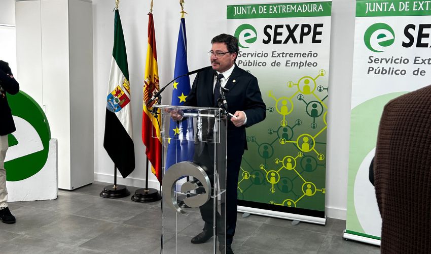 Ir a Santamaría apuesta por los centros de empleo como herramienta de conexión entre las empresas, los desempleados y los trabajadores