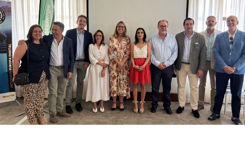 Ir a La Junta incide en su apoyo al sector energético durante la celebración de la Asamblea General del Clúster de la Energía de Extremadura