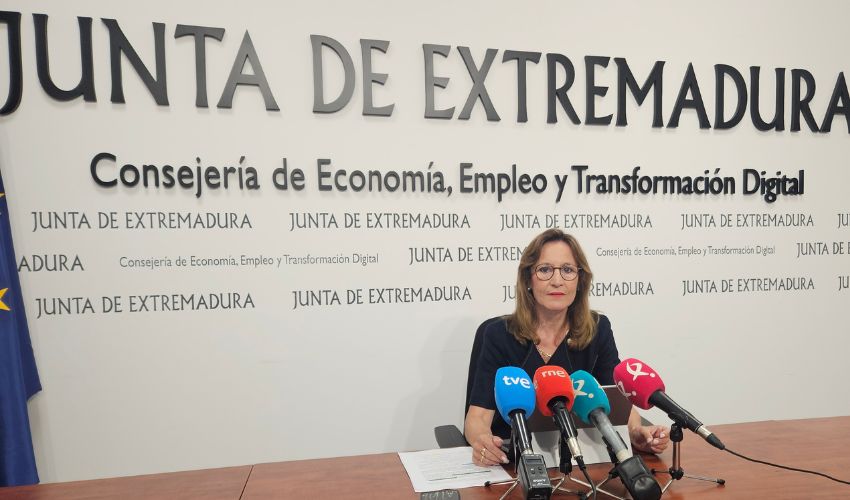 Ir a Extremadura alcanza cifras históricas en empleo y actividad laboral con 509.800 personas activas según datos de la EPA