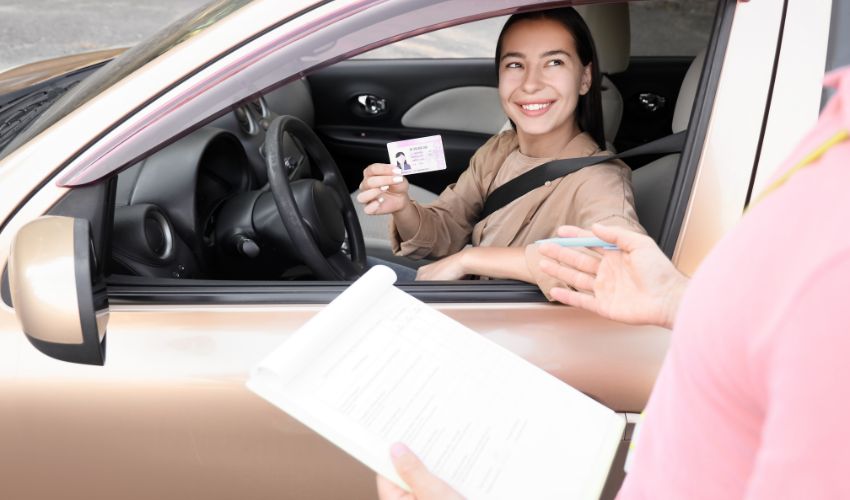 Ir a El SEXPE destina 2 millones de euros a mejorar la cualificación profesional de los extremeños con la publicación de una nueva convocatoria del Bono de Formación del Sector del Transporte.